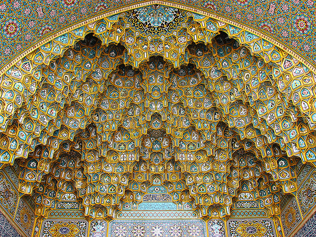 islam-mimarisi-buyuleyici-cami-tavanlari-artmanik-10
