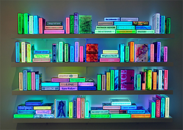 isik-sacan-neon-kitap-airan-kang-artmanik